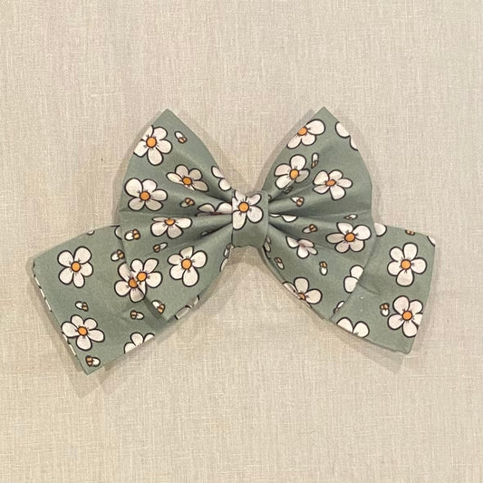 Daisy Bloom Sailor Bow