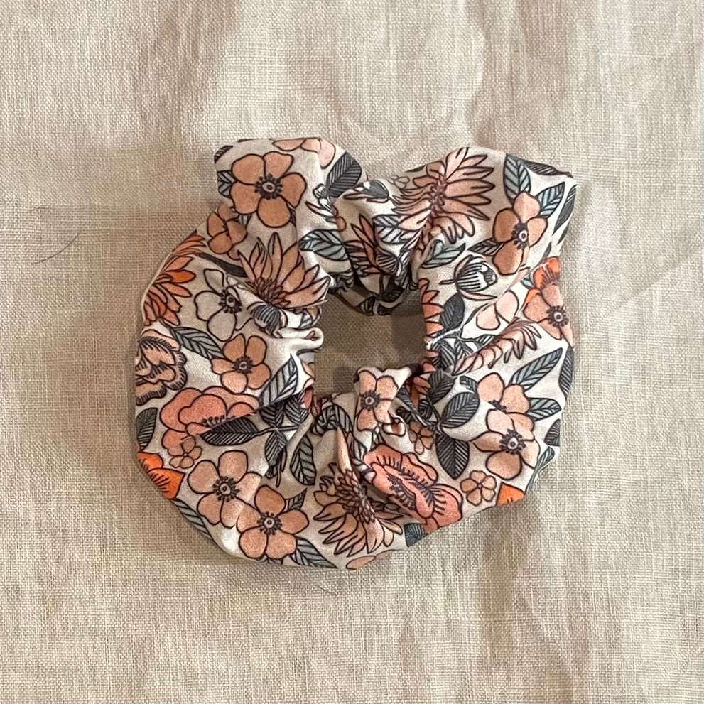 Maple Scrunchie