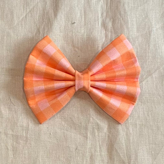 Muffin Bow Tie